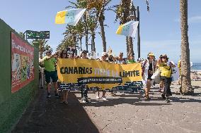 Hundreds Protest Over-Tourism - Tenerife