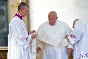 Pope Canonizes Seven Spanish Franciscans - Vatican