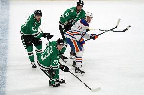 NHL: Dallas Stars V Edmonton Oilers