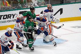 NHL: Dallas Stars V Edmonton Oilers