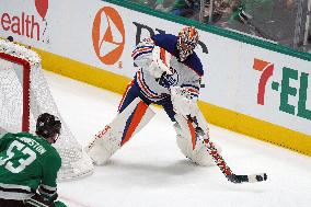 NHL: Dallas Stars V Edmonton Oilers