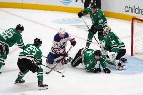 NHL: Dallas Stars V Edmonton Oilers