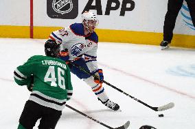 NHL: Dallas Stars V Edmonton Oilers