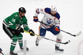 NHL: Dallas Stars V Edmonton Oilers