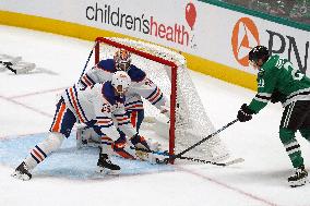 NHL: Dallas Stars V Edmonton Oilers