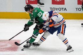 NHL: Dallas Stars V Edmonton Oilers