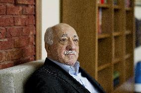 Erdogan's Arch-Enemy Gulen Dies at 83 - Pennsylvania