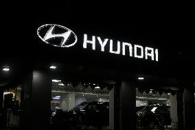 Hyundai India Showroom In Mumbai