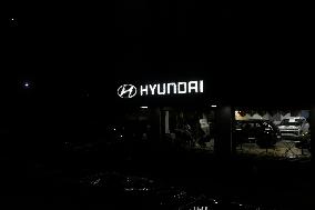 Hyundai India Showroom In Mumbai