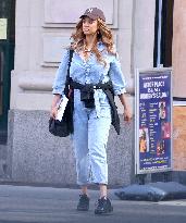 Tyra Banks Out - NYC