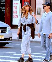 Tyra Banks Out - NYC