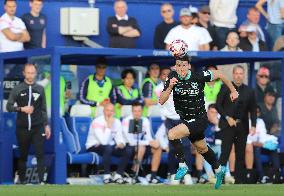 Queens Park Rangers FC v Portsmouth FC - Sky Bet Championship