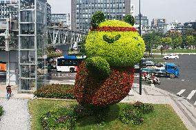 Giant Yoga Panda in Hangzhou