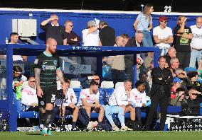 Queens Park Rangers FC v Portsmouth FC - Sky Bet Championship