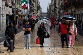 Daily Life In Mexico City