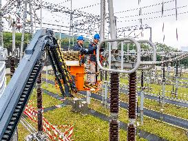 500 kV Longwangshan Substation Maintenance in Nanjing