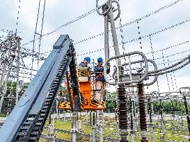 500 kV Longwangshan Substation Maintenance in Nanjing