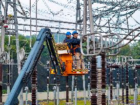 500 kV Longwangshan Substation Maintenance in Nanjing