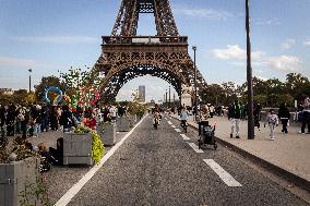 The Iena Bridge In Paris Becomes Pedestrianised