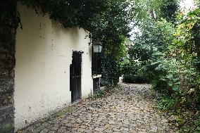 Historic Montmartre Petanque Club Turns Into Luxury Parisian Hotel Garden - Paris