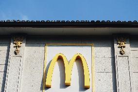 McDonald's Shares Plunge