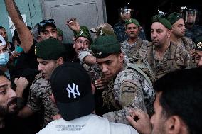 Displaced People Protest Eviction - Beirut