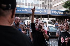 Displaced People Protest Eviction - Beirut