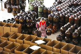 A Ceramic Workshop in Chongqing