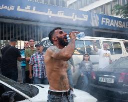 Displaced People Protest Eviction - Beirut