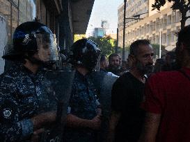 Displaced People Protest Eviction - Beirut