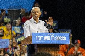 Barack Obama Campaigns With Tim Walz On First Day Of Early Voting In Wisconsin