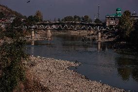 Daily Life In Kashmir