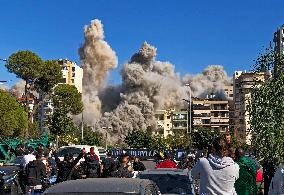 Israel Strikes Southern Suburb - Beirut