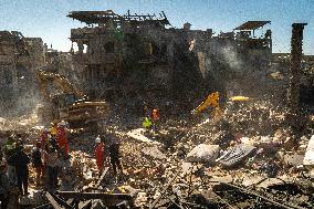 Rescuers After Israeli Strike Demolished Buildings - Beirut