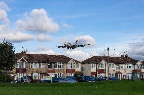 Singapore Airlines Airbus A380 Landing