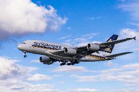 Singapore Airlines Airbus A380 Landing