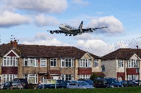 Singapore Airlines Airbus A380 Landing