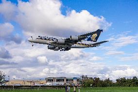 Singapore Airlines Airbus A380 Landing