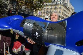 Free Paul Watson Protest - Paris