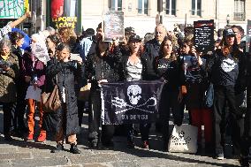 Free Paul Watson Protest - Paris