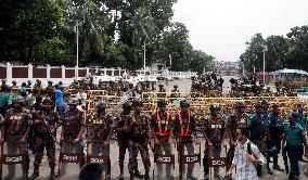 Bangabhaban Security Beefed Up Amid Calls For President's Resignation