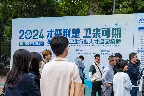 A Large-scale on-site Ltinerant Recruitment Fair For Health Industry Talents in Wuhan