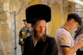 Settlers Storm The Old City Of Hebron - West Bank