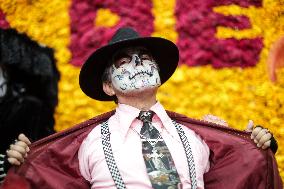 Day Of The Dead Preparation - Mexico