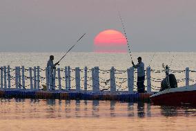 Chinese Fishing Crowd