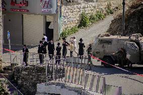 Settlers Storm the Old City of Hebron - Palestine