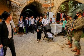 Settlers Storm the Old City of Hebron - Palestine