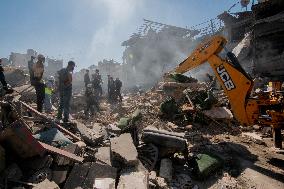 30 Killed In Israeli Strike Near Hospital - Beirut