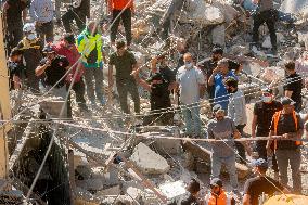 30 Killed In Israeli Strike Near Hospital - Beirut