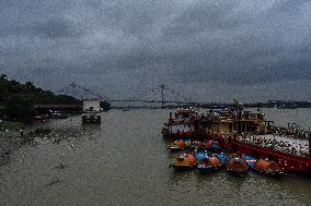 Cyclone Dana Starts Landfall In India.